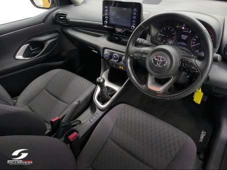 2024 Toyota Yaris (241) LUNA 1.5 PETROL IRISH CAR 1 OWNER €22,495 thumbnail