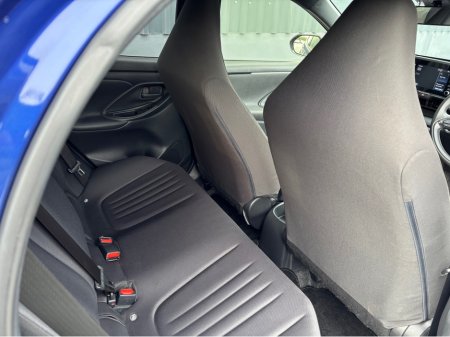 2022 Toyota Yaris - thumbnail 7