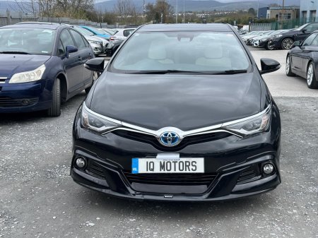 2017 Toyota Auris - thumbnail 2