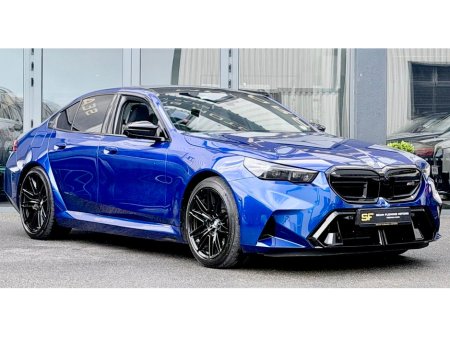 2025 BMW M5 - thumbnail 1