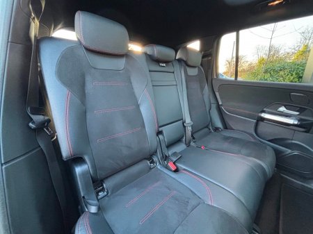 2023 Mercedes-Benz EQB AMG LINE PREMIUM 300 SUNROOF €38,995 thumbnail