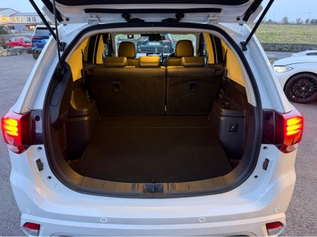 2020 Mitsubishi Outlander - thumbnail 19