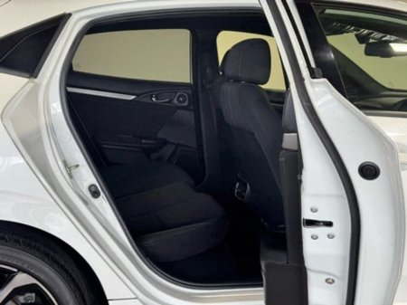 2018 Honda Civic - thumbnail 8