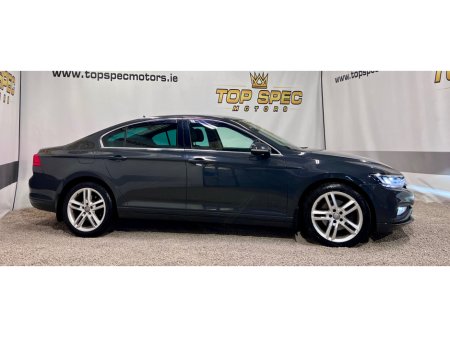 2020 Volkswagen Passat TDI SEL S-A 4DR AUTO €19,700 thumbnail
