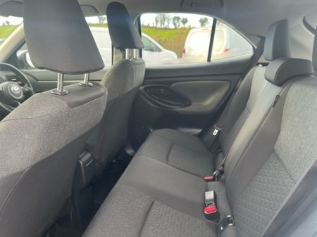 2022 Toyota Yaris Cross CR CROSS LUNA 4DR AUTO thumbnail