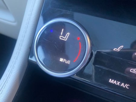 2021 Jaguar F-Pace 2.0d SE Auto AWD €42,900 thumbnail