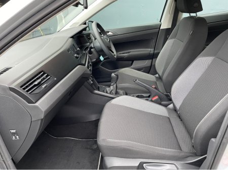 2022 Volkswagen Polo 1.0 MPI 5SPEED 80HP 5DR LOW KMS! AS NEW! €18,995 thumbnail