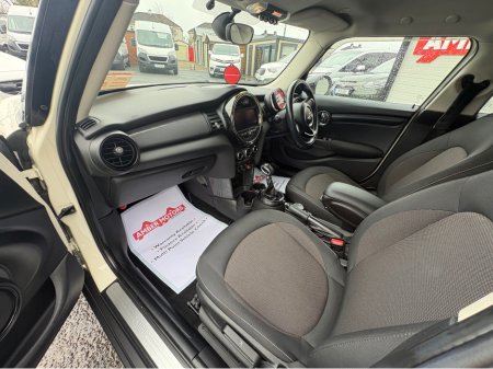 2016 MINI Cooper - thumbnail 17