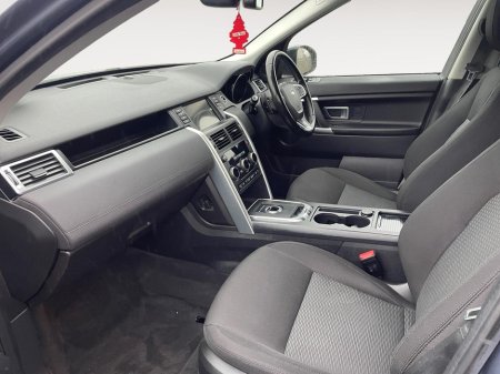 2018 Land Rover Discovery - thumbnail 15