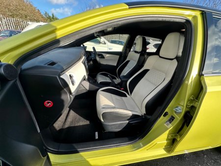 2016 Toyota Auris - thumbnail 14