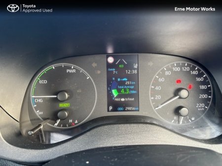 2023 Toyota Yaris 1.5 HYBRID LUNA 4DR AUTO €23,950 thumbnail