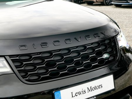 2025 Land Rover Discovery  €138,950 thumbnail