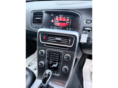 2015 Volvo V60 - thumbnail 16