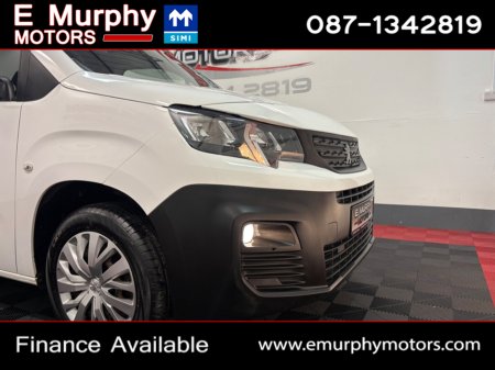 2021 Peugeot Partner - thumbnail 26