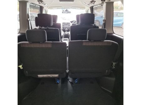 2014 Nissan Serena - thumbnail 11