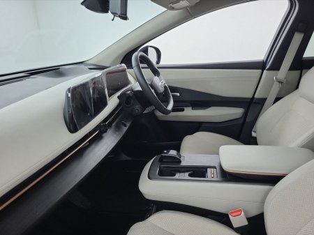 2025 Nissan Ariya - thumbnail 4