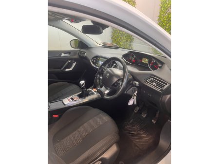 2016 Peugeot 308 1.6 HDI BLUE 120 ALLURE 5DR 120BHP €8,950