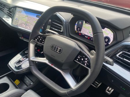 2024 Audi Q4 e-tron 45 Black Edition S-Line Auto EV €44,900 thumbnail