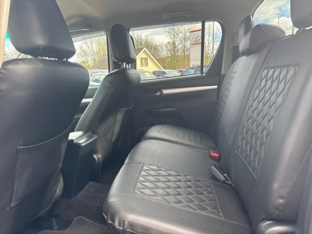 2024 Toyota Hilux - thumbnail 7