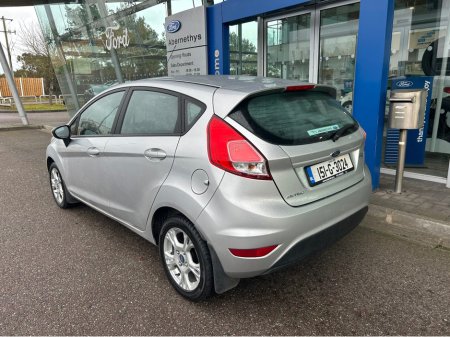 2015 Ford Fiesta - thumbnail 8