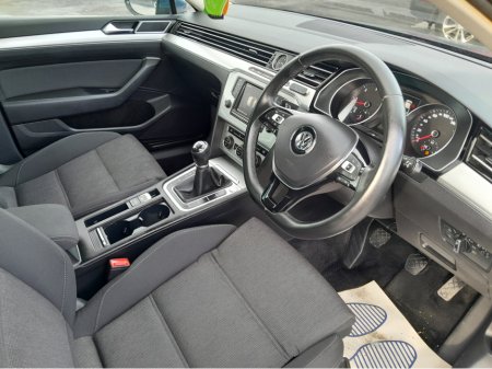 2016 Volkswagen Passat - thumbnail 19