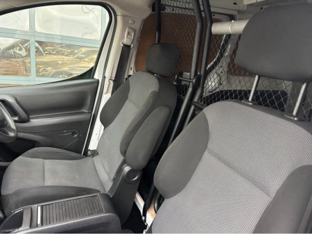 2016 Peugeot Partner - thumbnail 16