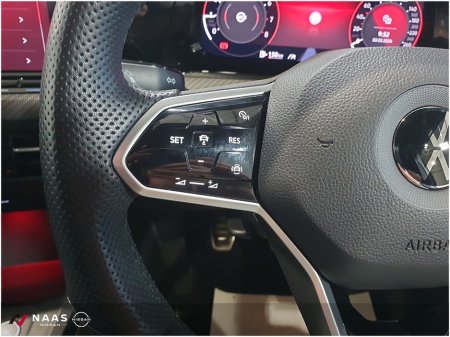 2022 Volkswagen Golf R-LINE 1.5 TSI 130HP 5DR €25,445 thumbnail