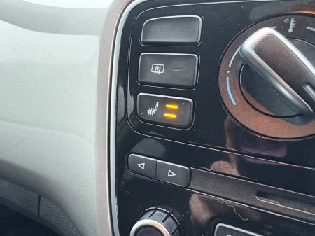 2014 Volkswagen up!  €8,490 thumbnail