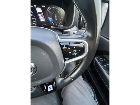 2020 Volvo XC60 - thumbnail 18