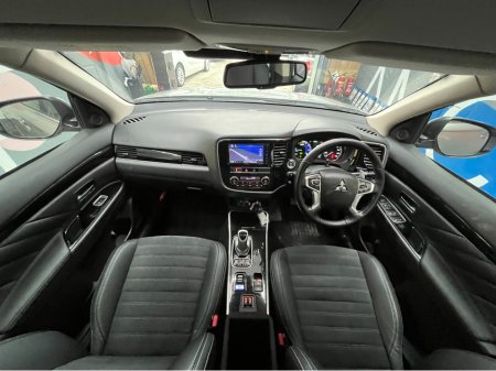 2018 Mitsubishi Outlander - thumbnail 18