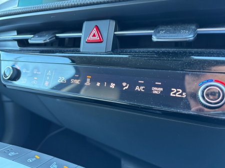 2025 Kia EV6 EARTH SEM 5DR AUTO €44,950 thumbnail