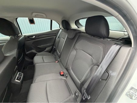 2018 Renault Megane - thumbnail 36