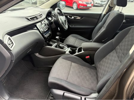 2015 Nissan Qashqai - thumbnail 6