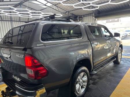 2016 Toyota Hilux - thumbnail 12