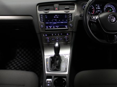 2017 Volkswagen Golf 1.2 TSI COMFORTLINE €16,450 thumbnail