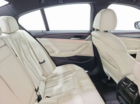 2022 BMW 5 Series - thumbnail 22