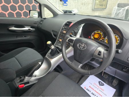 2010 Toyota Auris 1.4 TR D-4D TAX&NCT €3,950 thumbnail