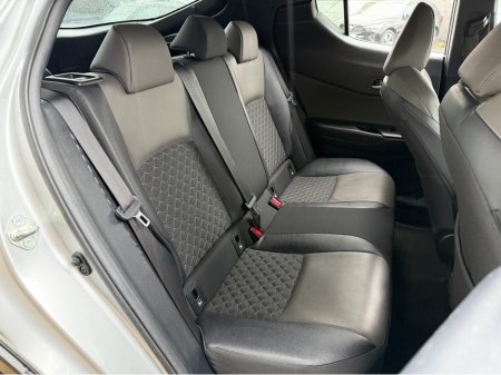 2023 Toyota C-HR HYBRID. .. #12 MONTH WARRANTY INCLUDED# .. FINANCE AVAILABLE €22,750 thumbnail