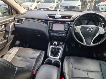 2015 Nissan Qashqai - thumbnail 13