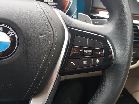 2023 BMW 5 Series 520d SE €46,995 thumbnail