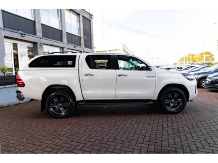 2022 Toyota Hilux 2.4 D-4D ICON SPORT EDITION  DOUBLE CAB AUTOMATIC WITH CANOPY // 1 OWNER WITH STAMPED TOYOTA SERVICE HISTORY // NEVER BEEN USED FOR TOWING SO NO TOW BAR // BUY WITH CONFIDENCE AA  AND SIMI APPROVED 25 €32,500