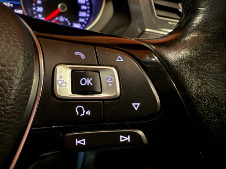 2017 Volkswagen Tiguan - thumbnail 21