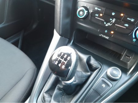 2015 Ford Focus STYLE 1.6 TDCI 95PS 5DR 4DR €8,750 thumbnail