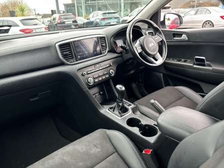 2021 Kia Sportage - thumbnail 3