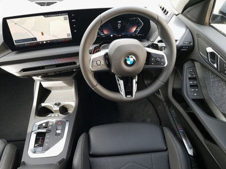 2026 BMW 1 Series - thumbnail 5