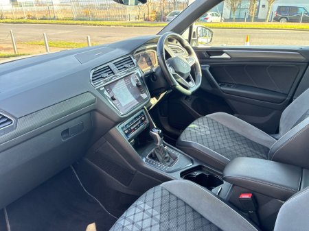 2023 Volkswagen Tiguan - thumbnail 2