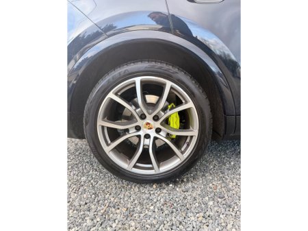 2022 Porsche Cayenne - thumbnail 17