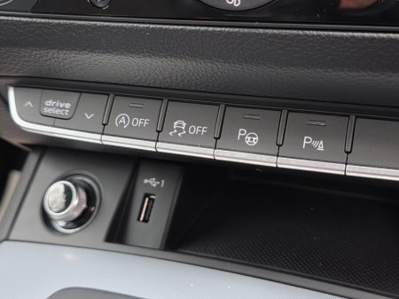 2018 Audi Q5 2.0TDI 150 SE €25,990 thumbnail