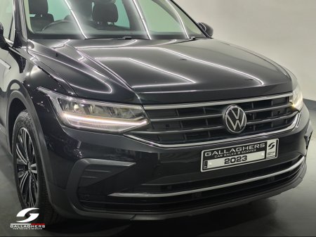 2023 Volkswagen Tiguan (232) LIFE 2.0 TDI 150HP AUTOMATIC €38,750 thumbnail