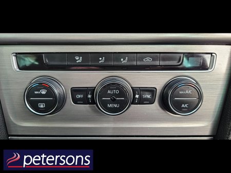 2017 Volkswagen Golf VOLKSWAGEN GOLF 1.2 PETROL AUTOMATIC - LOW MILEAGE €17,950 thumbnail